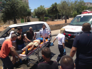  بالصور: إصابة طفيفة لسائق دراجة نارية بحادث طرق "ضرب وهرب"في شارع دونولو هروفي بيافا